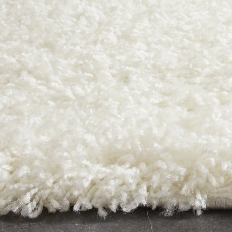 Safavieh Sga-Athens Shag 2'-3" x 10'-0" Rug in Off White