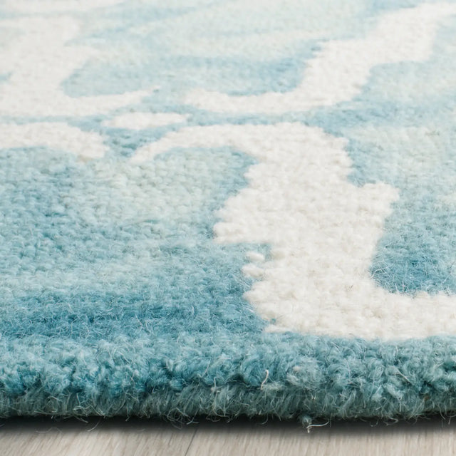 Safavieh Dip Dye 2'-3" x 8'-0" Rug in Turquoise / Ivory