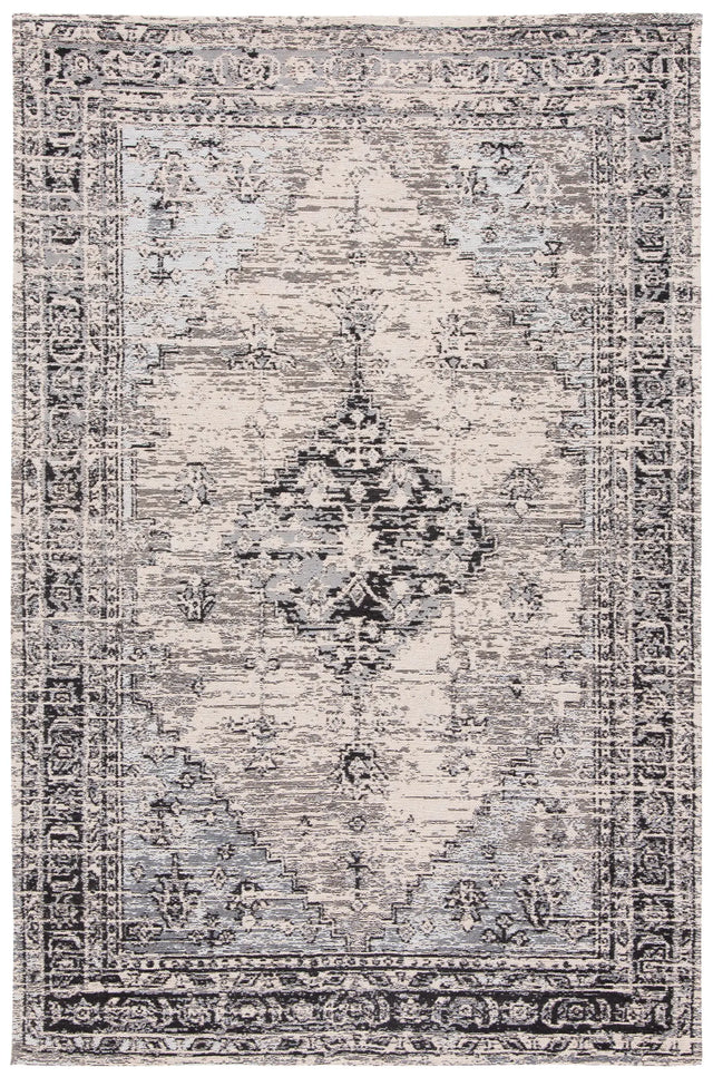 Safavieh Classic Vintage 4'-0" x 6'-0" Rug in Grey