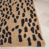 Safavieh Soho 5'-0" x 8'-0" Rug in Beige / Brown