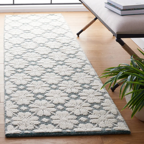 Safavieh Vermont 2'-3" x 8'-0" Rug in Ivory / Green