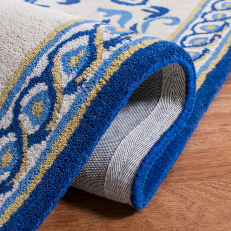 Safavieh Empire 4'-0" x 6'-0" Rug in Blue / Ivory