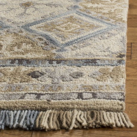 Safavieh Blossom 5'-0" x 8'-0" Rug in Beige / Light Blue