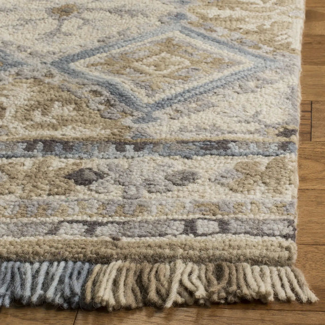 Safavieh Blossom 5'-0" x 8'-0" Rug in Beige / Light Blue
