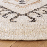 Safavieh Kilim 5'-0" x 5'-0" Rug in Ivory / Black
