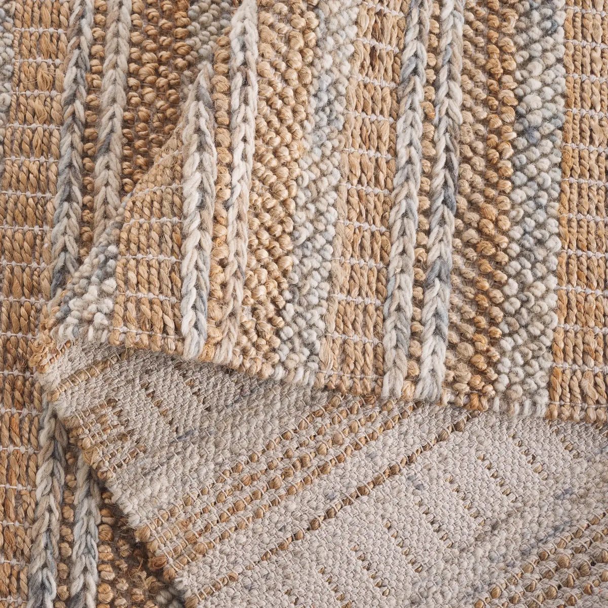 Safavieh Natura 4'-0" x 6'-0" Rug in Natural / Brown
