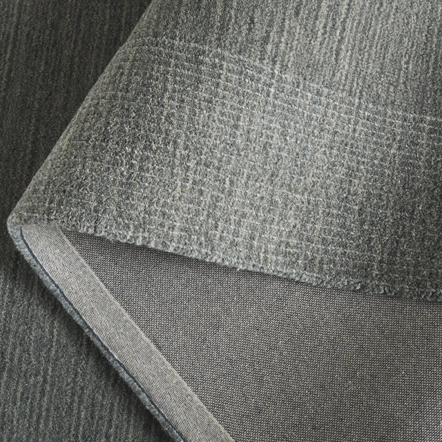Safavieh Metro 2'-3" x 8'-0" Rug in Grey