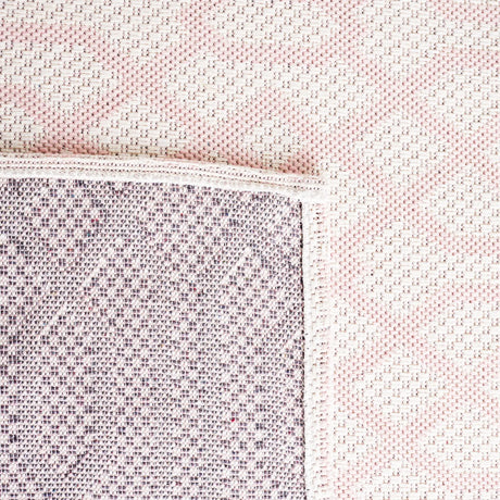 Safavieh Martha Stewart 5'-0" x 7'-0" Rug in Pink / Ivory