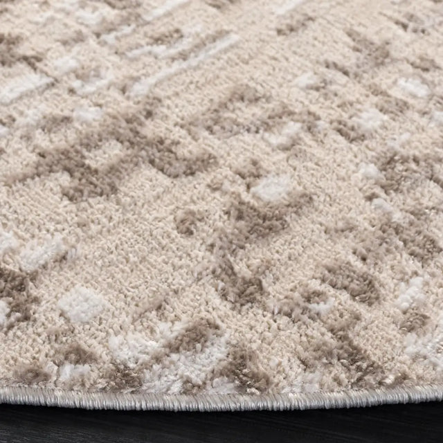 Safavieh Pearl 6'-7" x 6'-7" Rug in Beige / Grey