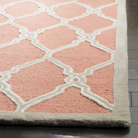 Safavieh Cambridge 5'-0" x 8'-0" Rug in Coral / Ivory