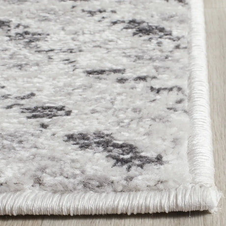 Safavieh Adirondack 5'-1" x 7'-6" Rug in Ivory / Charcoal