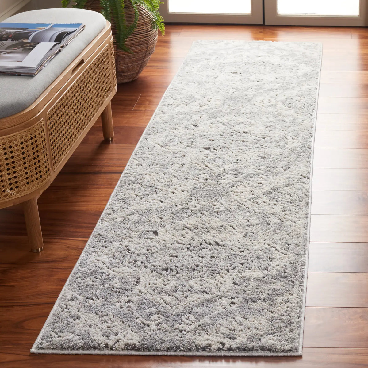Safavieh Luna 2'-2" x 9'-0" Rug in Grey / Ivory