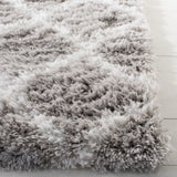 Safavieh Indie Shag 5'-1" x 7'-6" Rug in Grey / Ivory