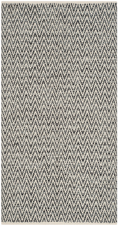Safavieh Montauk 3'-0" x 5'-0" Rug in Ivory / Dark Grey