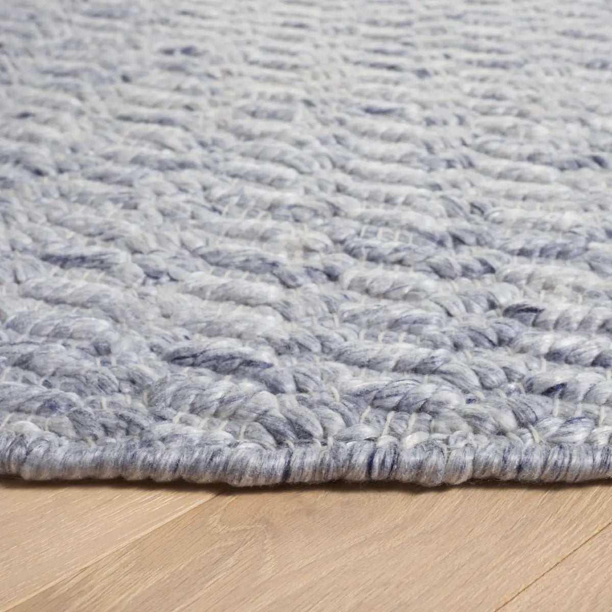 Safavieh Natura 6'-0" x 6'-0" Rug in Grey / Black