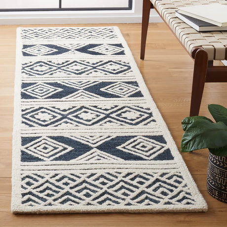 Safavieh Casablanca 2'-3" x 8'-0" Rug in Ivory / Navy