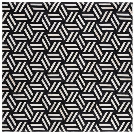 Safavieh Studio Leather 6'-0" x 6'-0" Rug in Ivory / Black