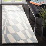 Safavieh Soho 2'-6" x 8'-0" Rug in Blue / Ivory