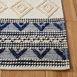 Safavieh Natura 4'-0" x 6'-0" Rug in Navy / Ivory