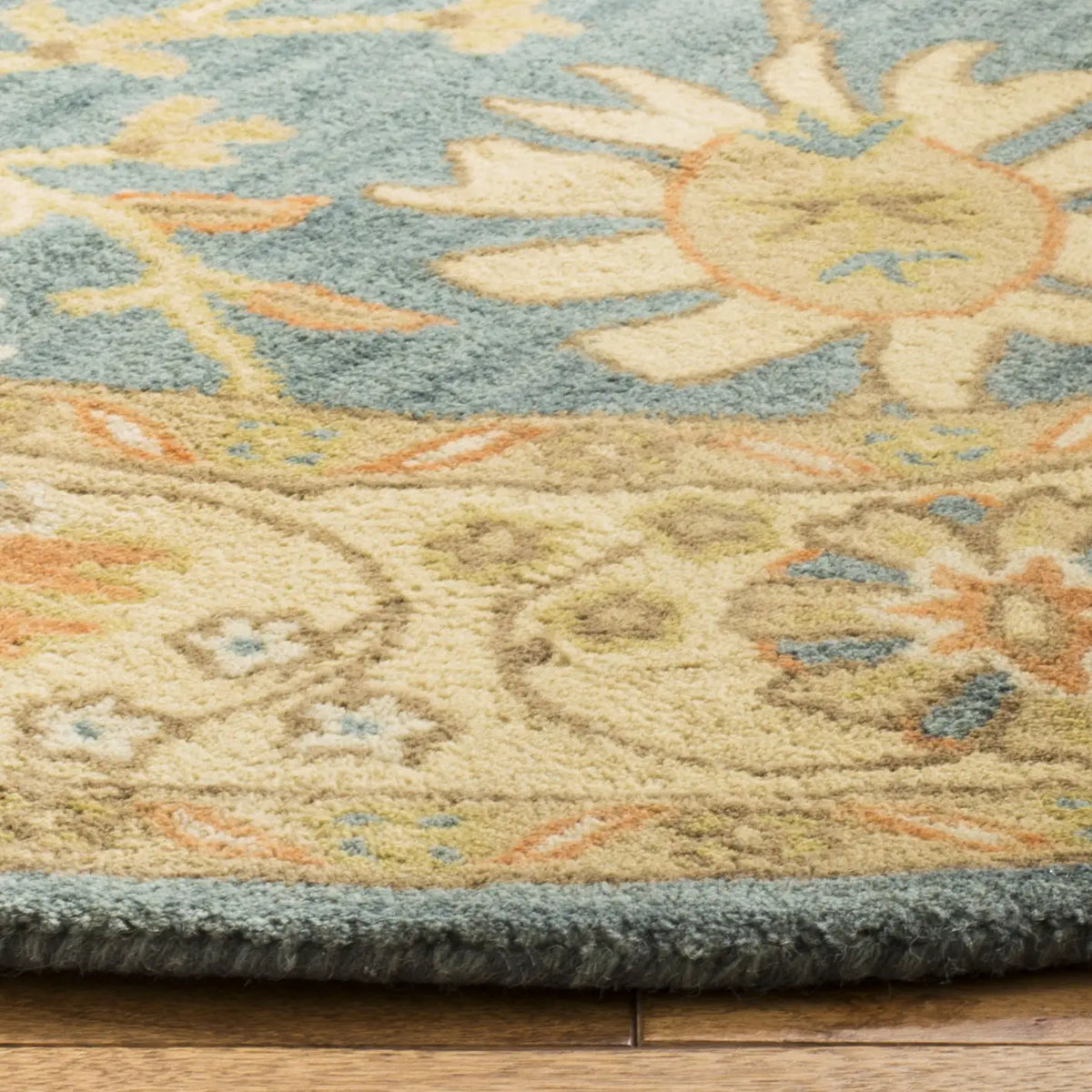 Safavieh Classic 6'-0" x 6'-0" Rug in Blue / Light Gold