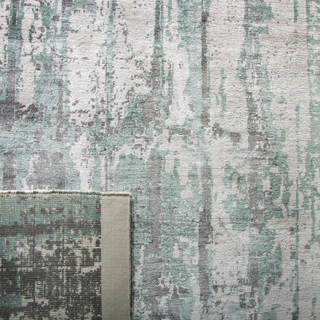 Safavieh Mirage 6'-0" x 9'-0" Rug in Silver / Grey