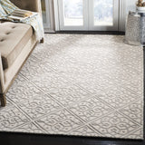 Safavieh Cambridge 4'-0" x 6'-0" Rug in Ivory / Grey