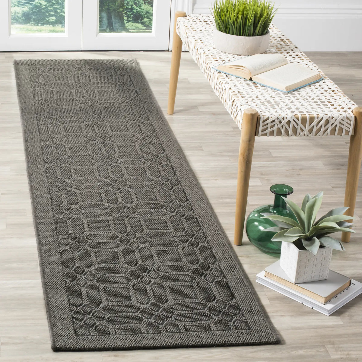 Safavieh Palm Beach 2'-0" x 8'-0" Rug in Ash