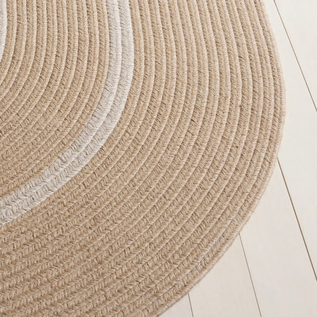 Safavieh Braided 800 5'-0" x 8'-0" Rug in Natural / Ivory