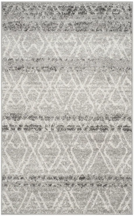 Safavieh Adirondack 3'-0" x 5'-0" Rug in Silver / Ivory