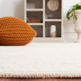 Safavieh Textural 4'-0" x 6'-0" Rug in Beige / Blush