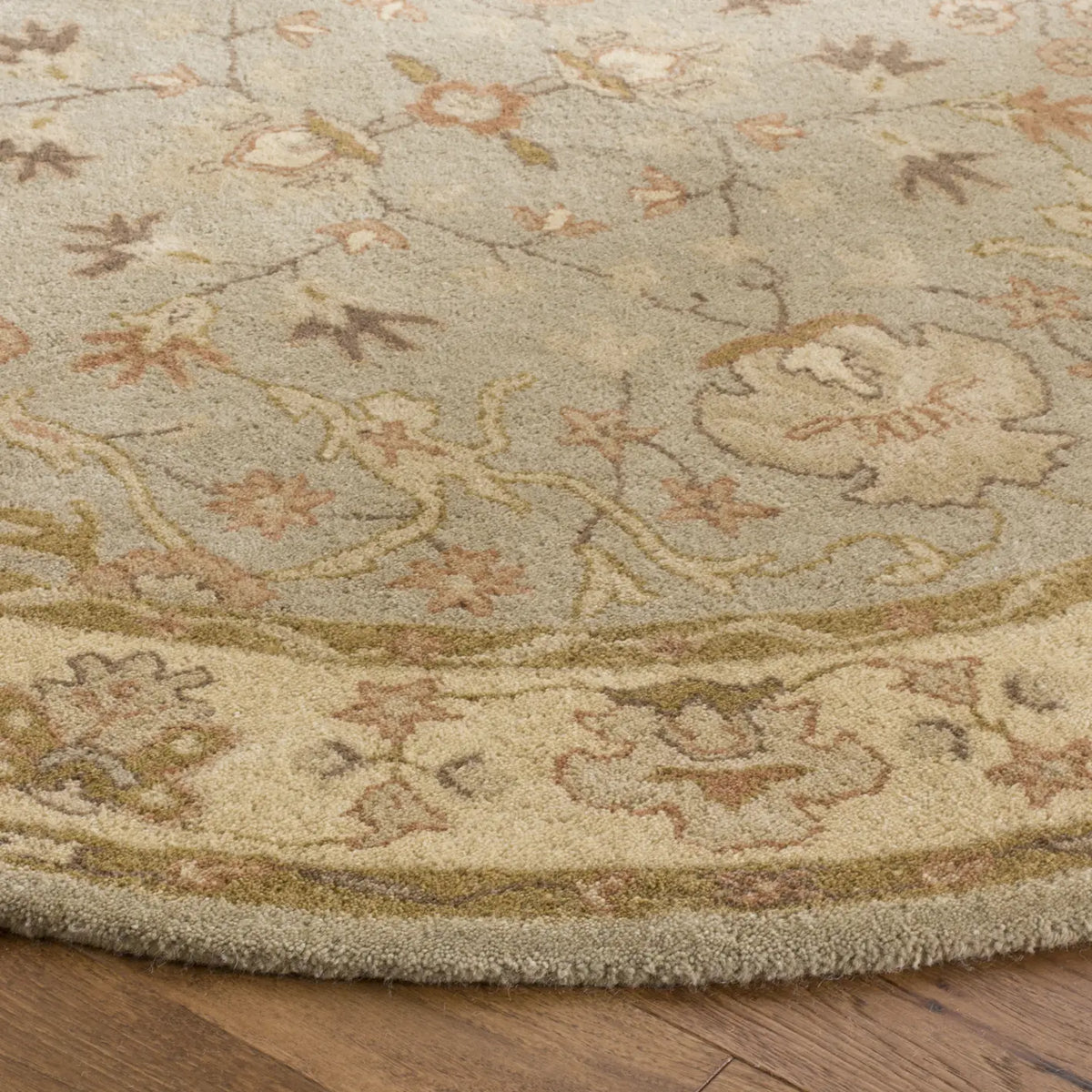 Safavieh Antiquity 6'-0" x 6'-0" Rug in Light Grey / Beige