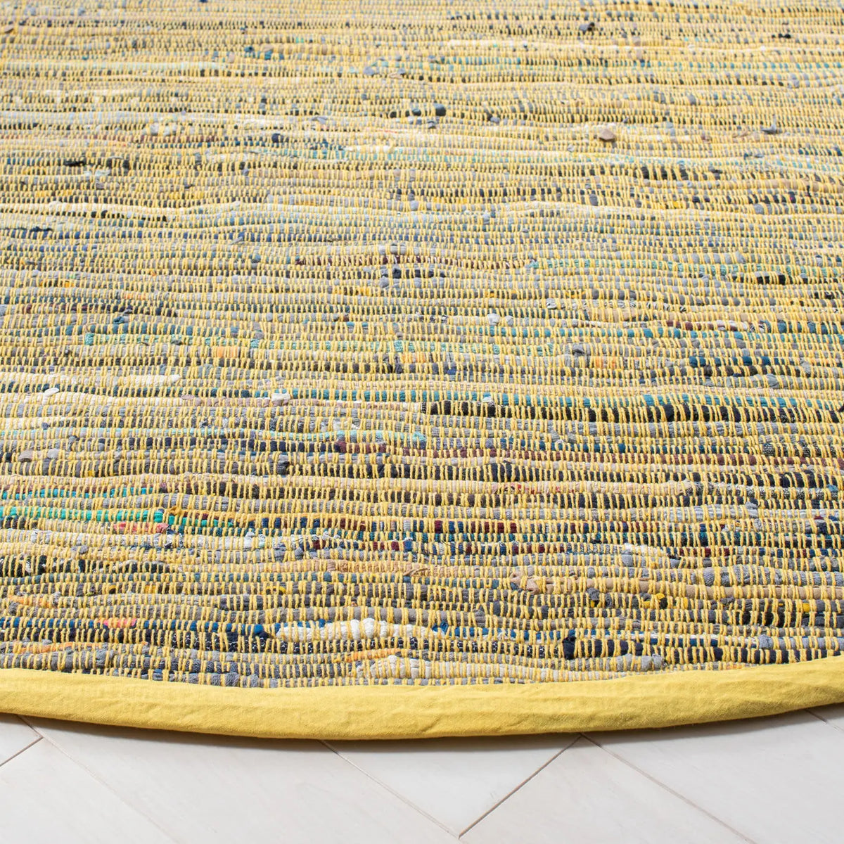 Safavieh Rag Rug 6'-0" x 6'-0" Rug in Yellow / Multi