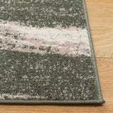 Safavieh Adirondack 5'-1" x 7'-6" Rug in Dark Green / Ivory