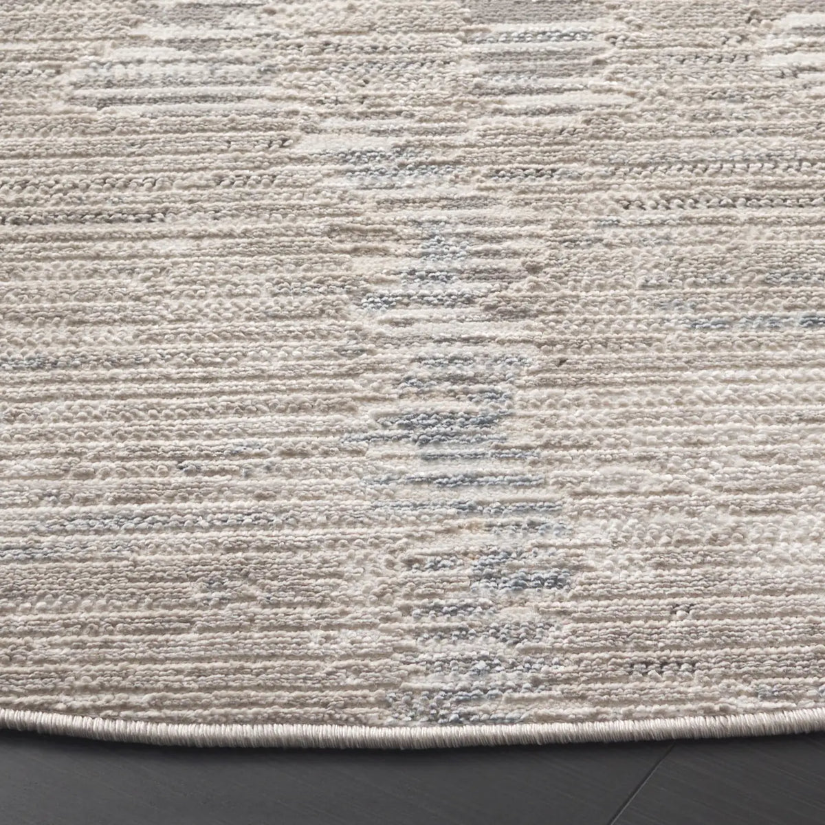 Safavieh Quincy 6'-7" x 6'-7" Rug in Ivory / Light Grey