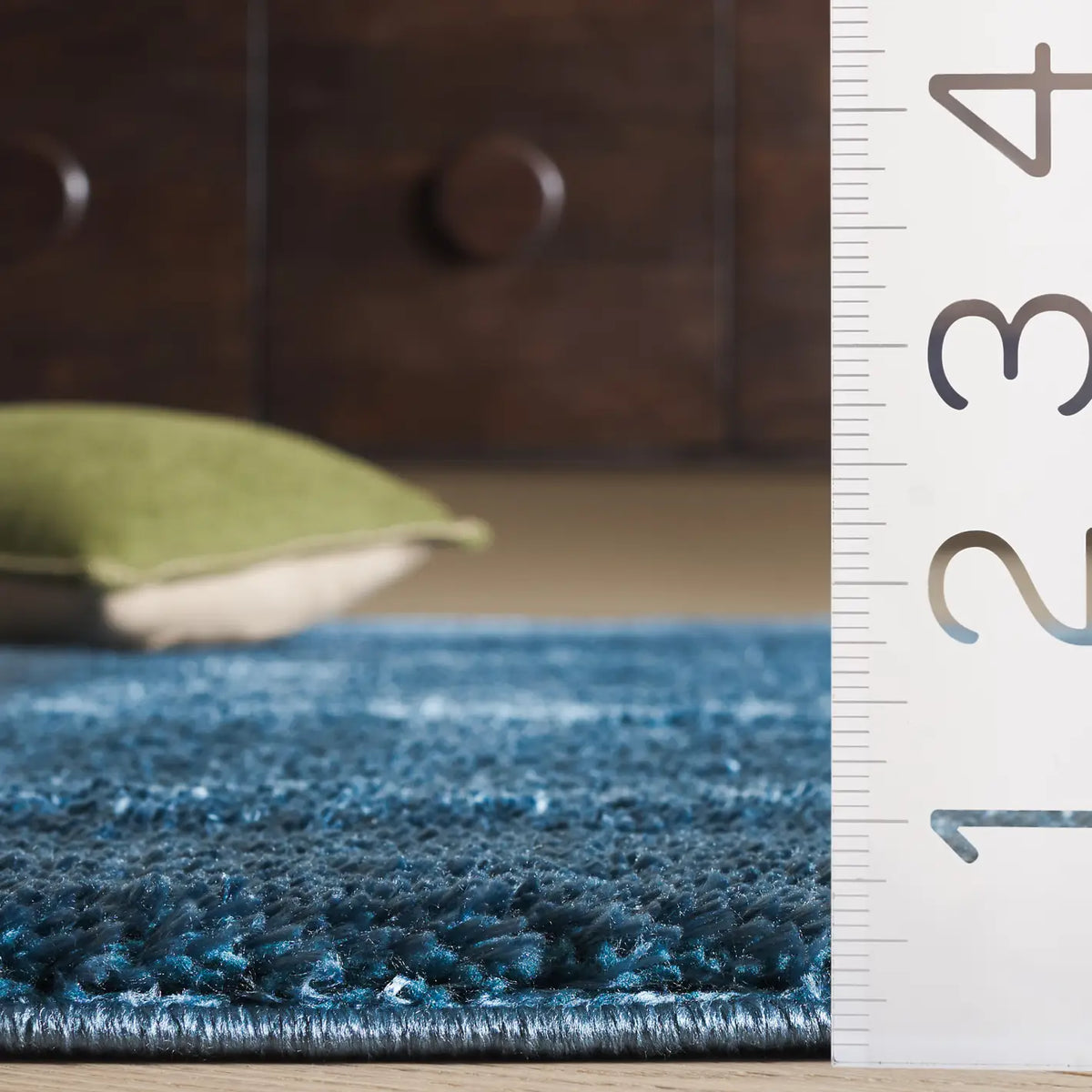 Safavieh Penelope Shag 4'-0" x 6'-0" Rug in Navy