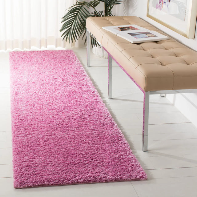 Safavieh August Shag 900 2'-3" x 10'-0" Rug in Pink