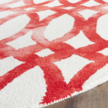 Safavieh Dip Dye 7'-0" x 7'-0" Rug in Ivory / Red
