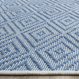 Safavieh Montauk 6'-0" x 9'-0" Rug in Blue / Ivory