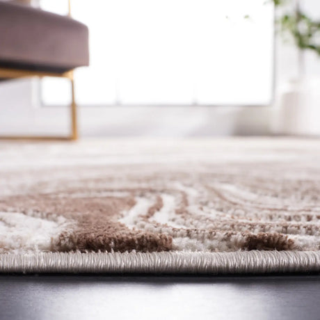 Safavieh Meadow 500 4'-0" x 6'-0" Rug in Brown / Beige