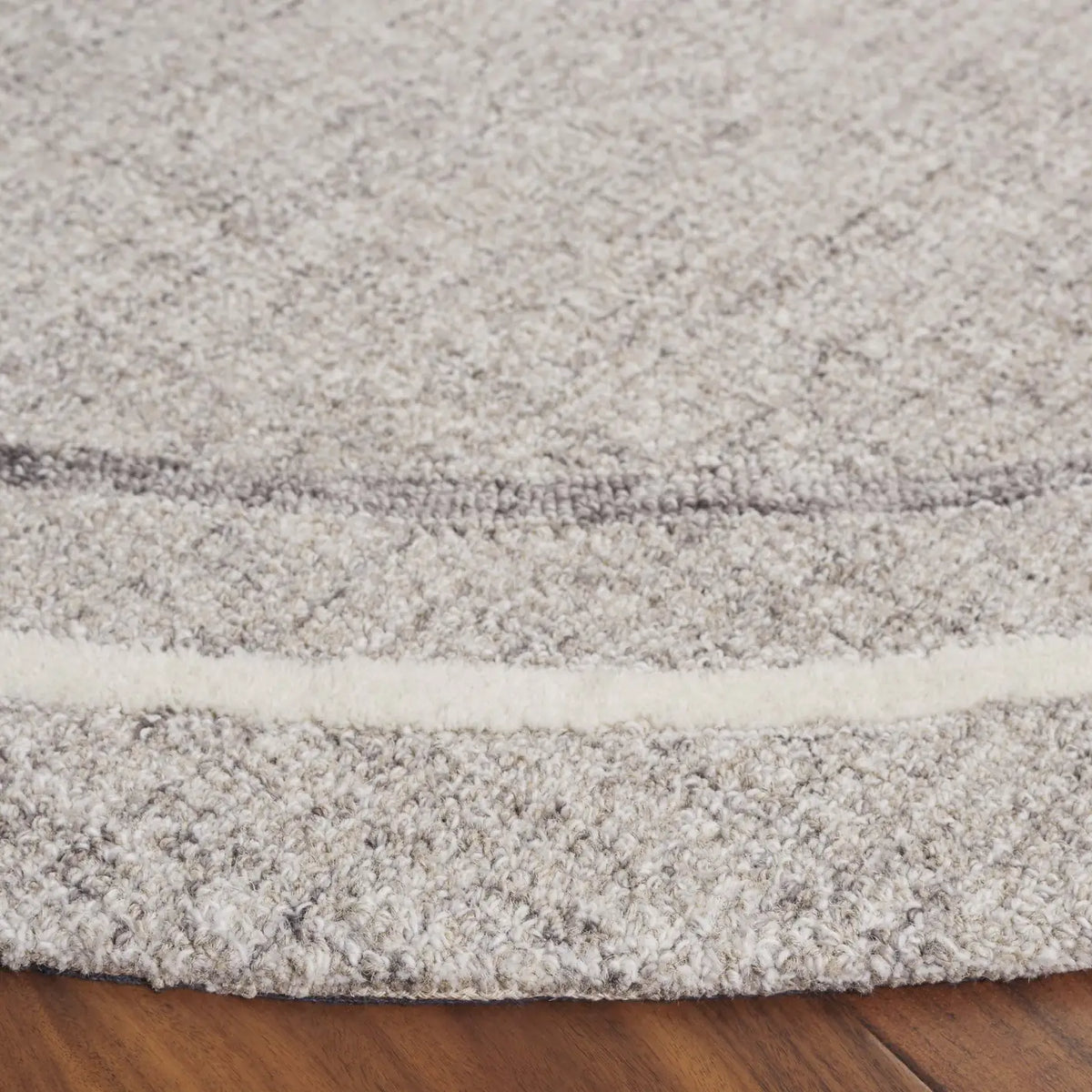 Safavieh Ebony 6'-0" x 6'-0" Rug in Grey / Ivory