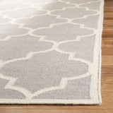 Safavieh Dhurries 4'-0" x 6'-0" Rug in Dark Grey / Ivory