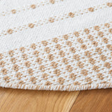 Safavieh Montauk 6'-0" x 6'-0" Rug in Beige / Ivory
