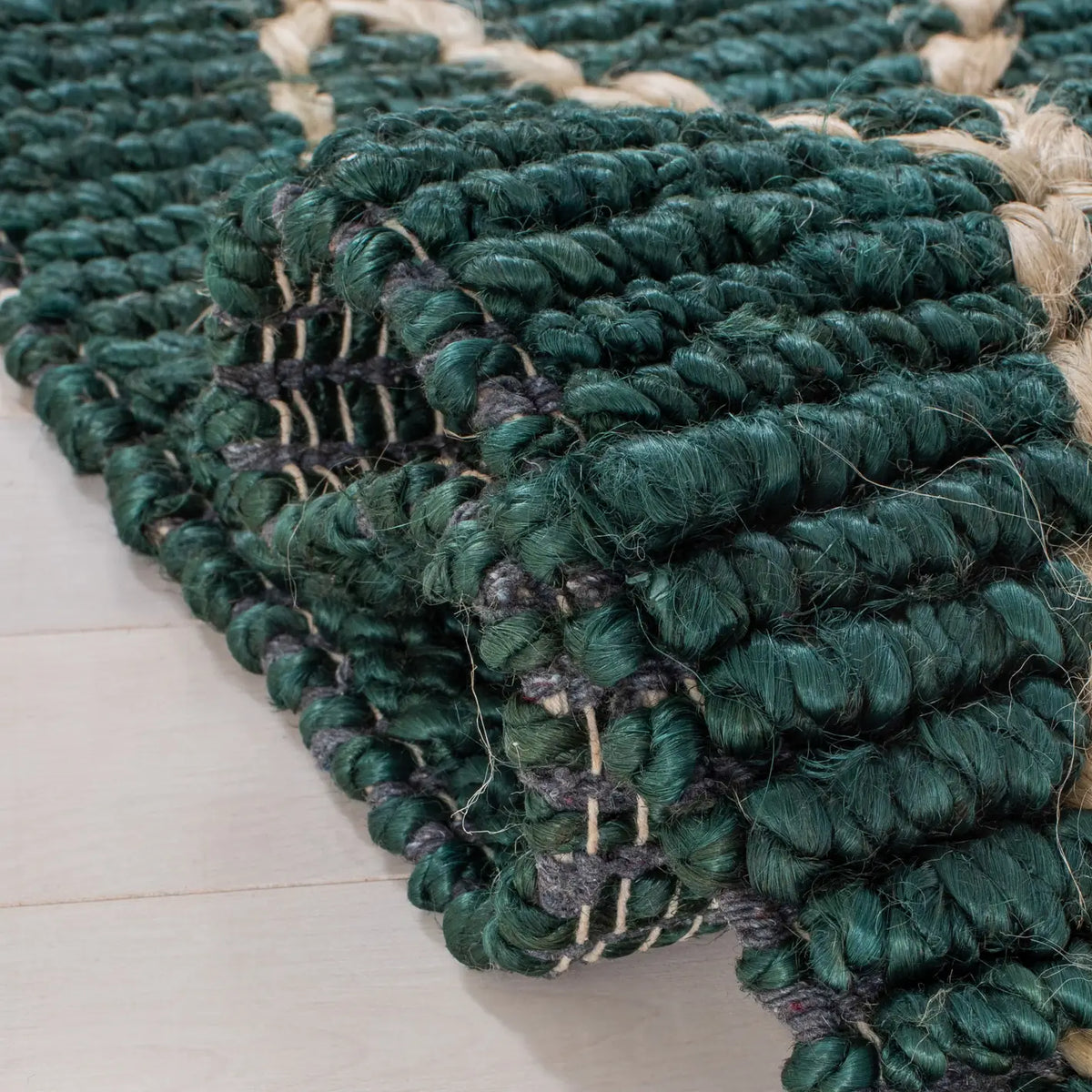 Safavieh Natural Fiber 4'-0" x 6'-0" Rug in Dark Green / Natural