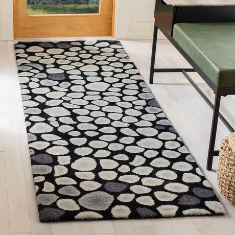Safavieh Soho 2'-6" x 12'-0" Rug in Grey / Ivory