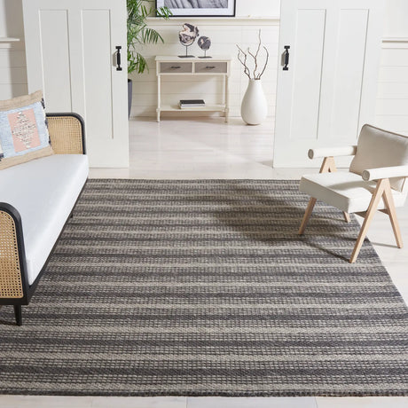 Safavieh Marbella 6'-0" x 9'-0" Rug in Grey / Chocolate