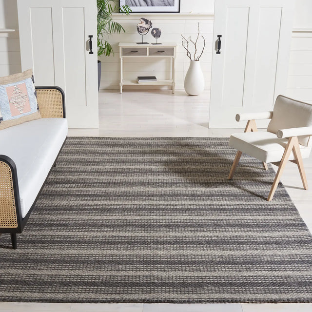 Safavieh Marbella 6'-0" x 9'-0" Rug in Grey / Chocolate