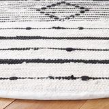 Safavieh Striped Kilim 6'-0" x 6'-0" Rug in Ivory / Black