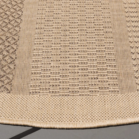 Safavieh Courtyard 5'-3" x 5'-3" Rug in Natural / Brown