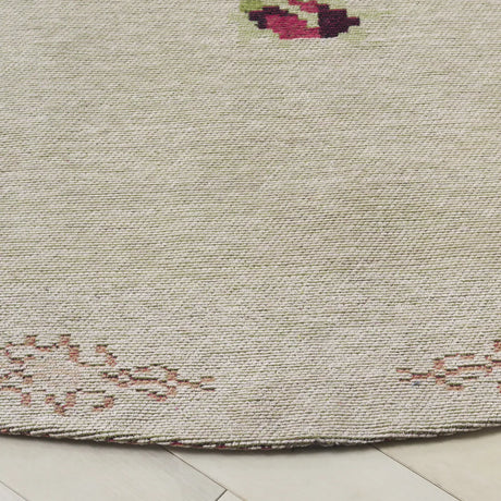 Safavieh Classic Vintage 6'-0" x 6'-0" Rug in Beige / Red