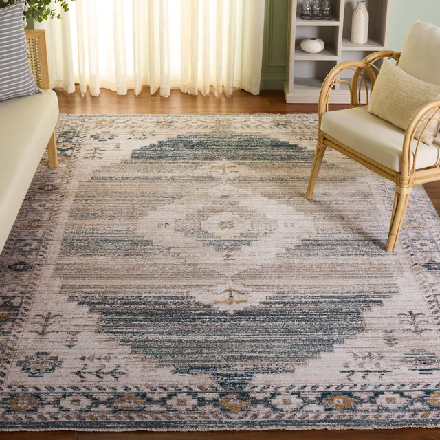 Safavieh Hazel 500 4'-0" x 6'-0" Rug in Blue / Beige